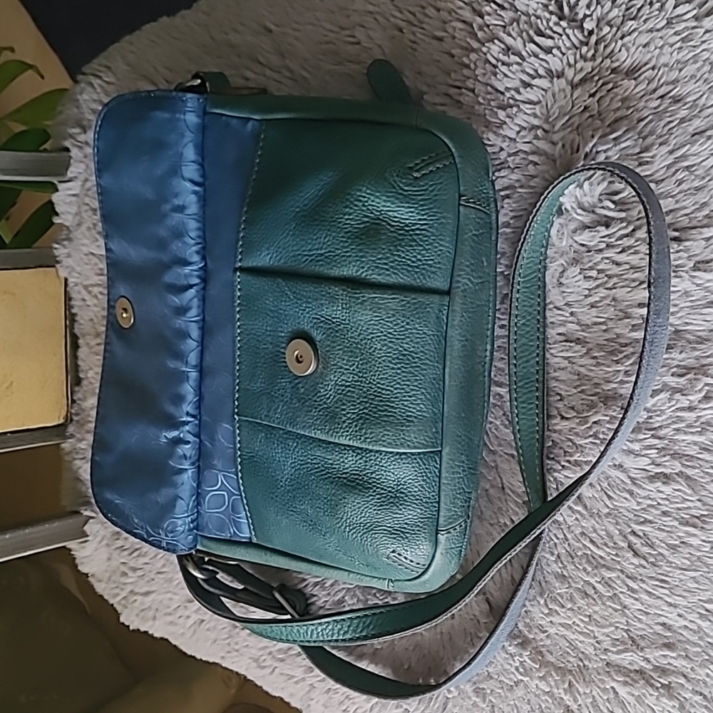 Fossil Leather Crossbody Bag ❤️ - Picture 3 of 9